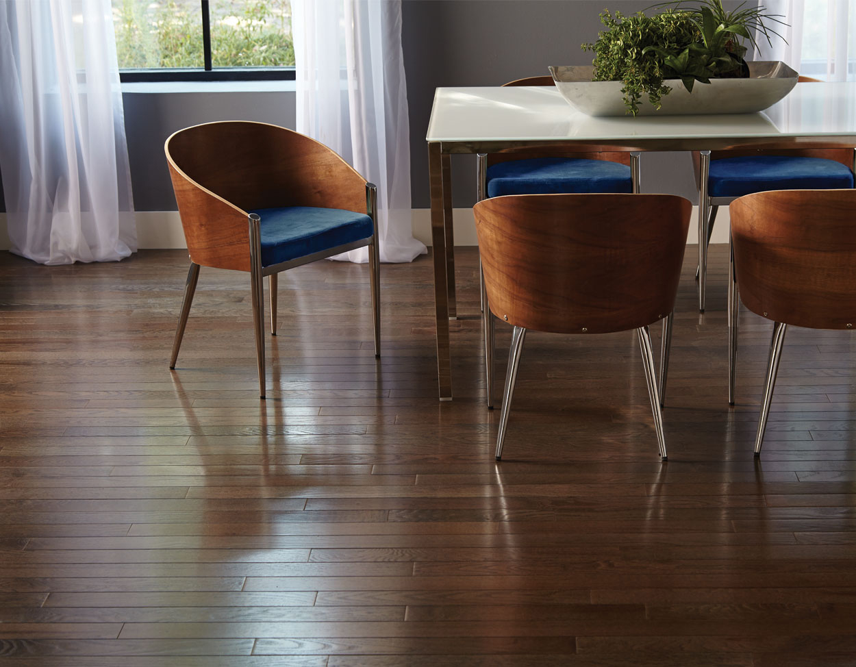 Torrey Pines: Granite Reclaimed Oak Hardwood Floor in Dining Room